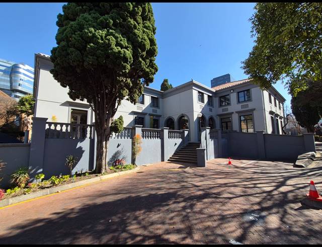 489M² OFFICE TO LET IN SANDTON CENTRAL